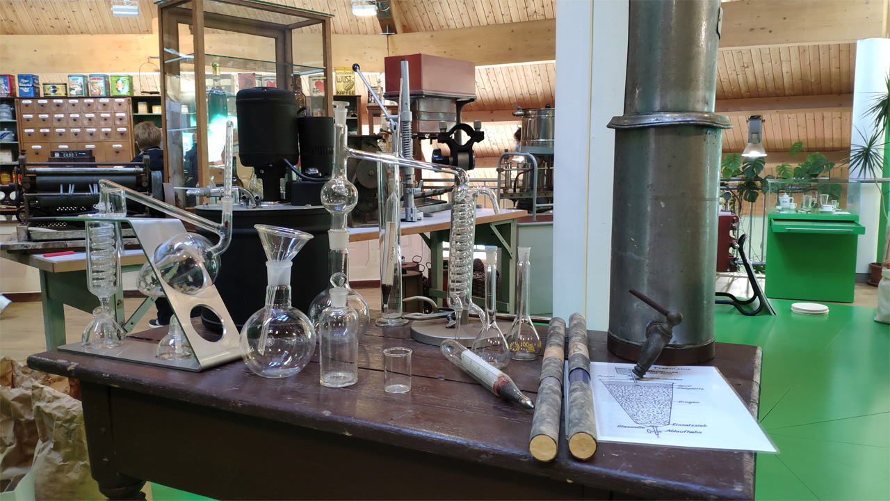 Schaudestillation und Ausstellung Lauterbacher Tropfen