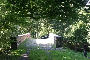 Salzbrücke mit Weg