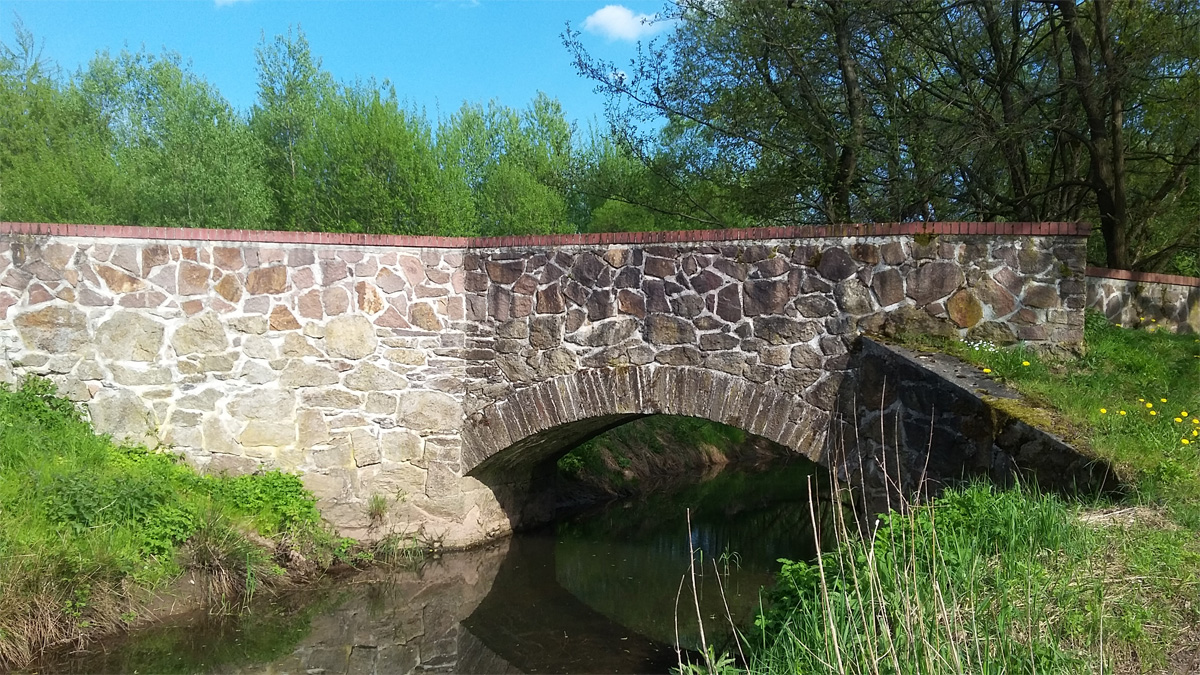 Steinbrücke bei Sachsenburg