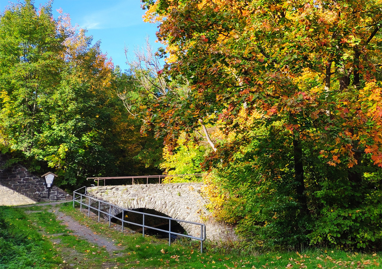 Steinbrücke am Striegistalweg bei Schlegel